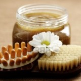 Comment préparer un gommage citron coco ?